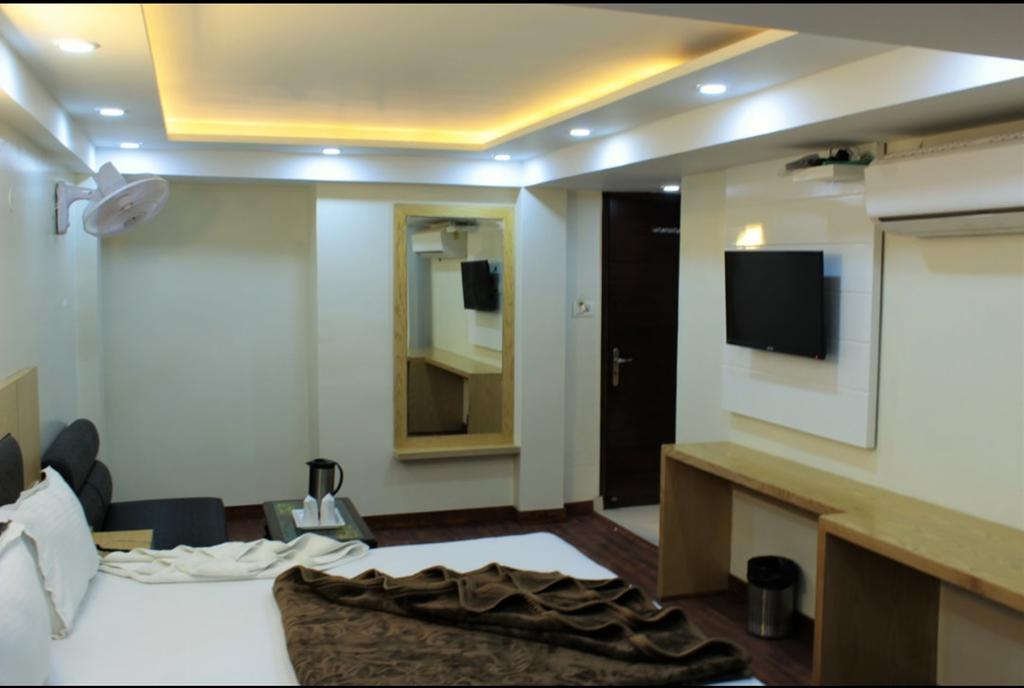 Hotel Le Mem Delhi  Exteriör bild