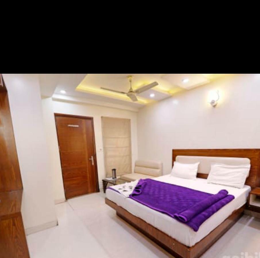 Hotel Le Mem Delhi  Exteriör bild