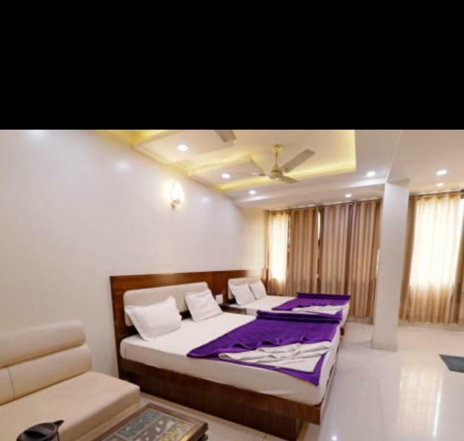 Hotel Le Mem Delhi  Exteriör bild