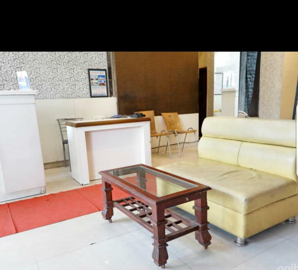Hotel Le Mem Delhi  Exteriör bild